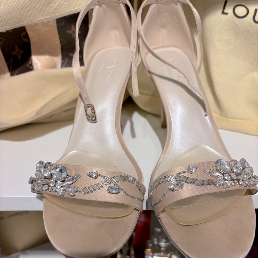 Formal Satin Sexy Heel 

Crystal Embellishment 

Perfect match for dress 4sale